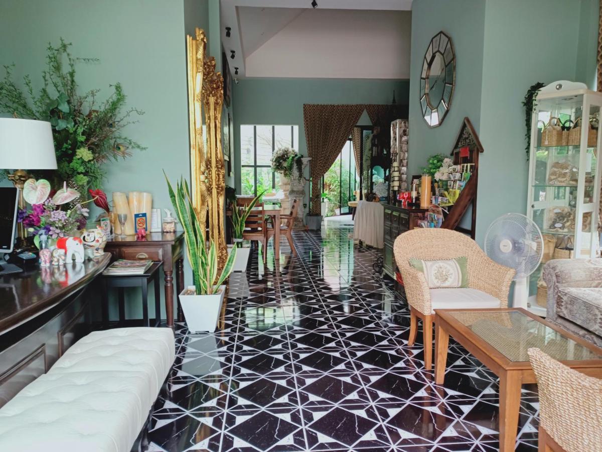 Sri Ngachang Chiang Mai Buitenkant foto