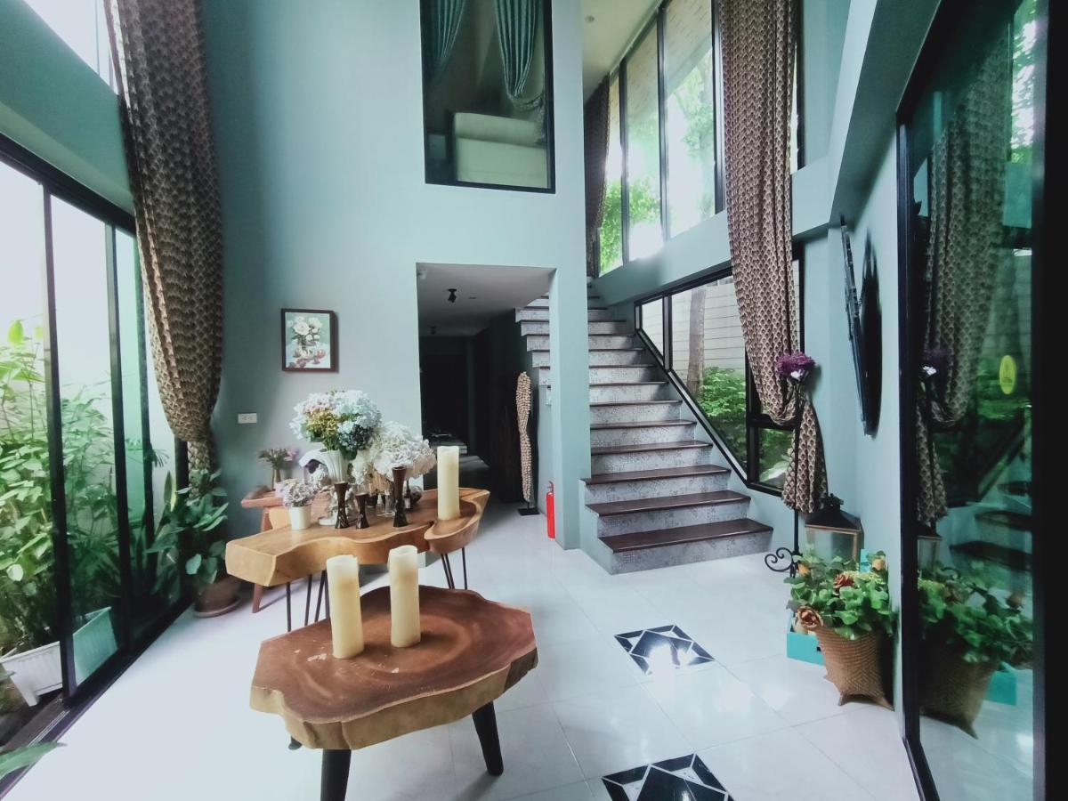 Sri Ngachang Chiang Mai Buitenkant foto